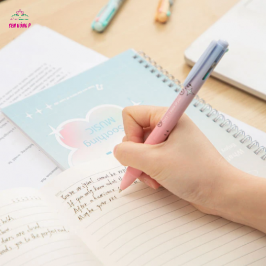 Bút Bi 4 Ngòi 4 Màu Pastel Deli 0.7 mm - Phiên Bản Sơn Tùng M-TP Giới Hạn - Deli Q183