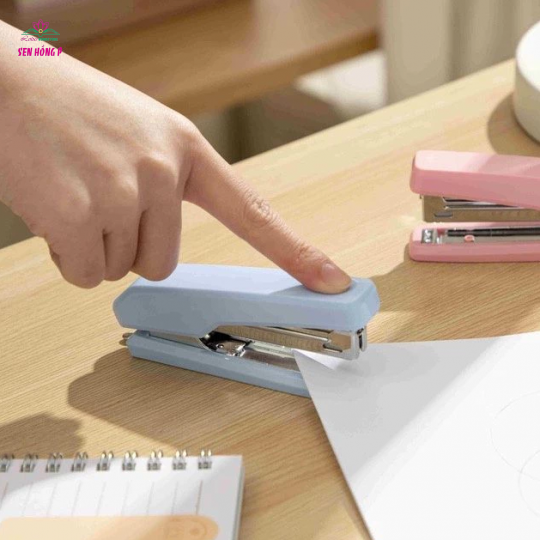 Bấm Ghim Số 10 Deli K0229
